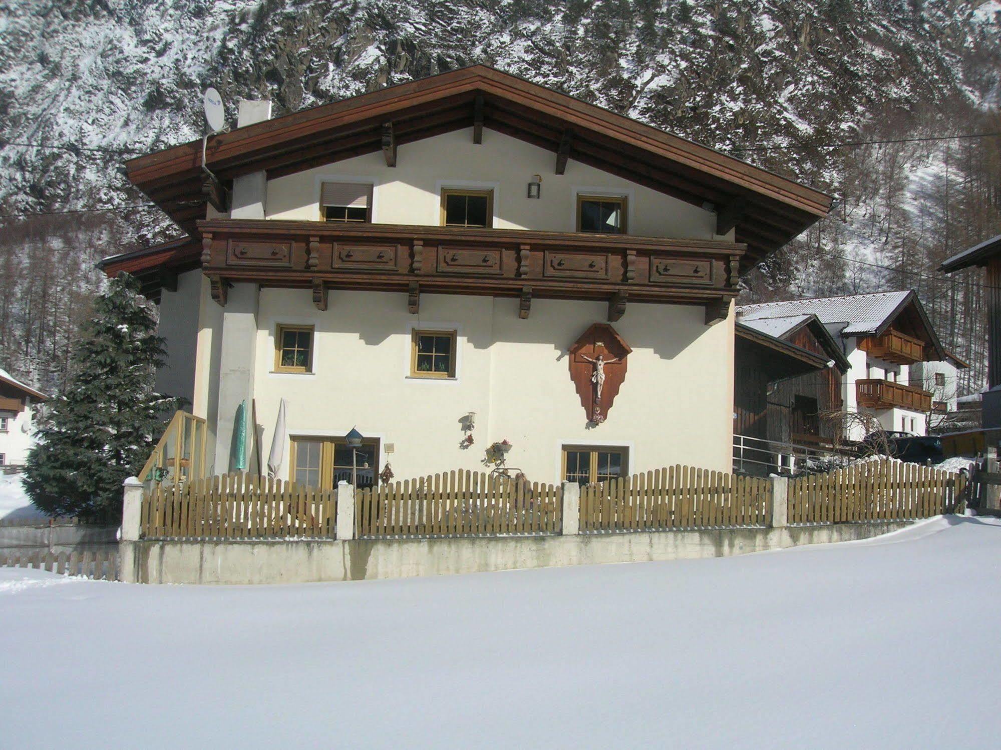 Ferienhaus Gerold Griesser Umhausen Exterior photo